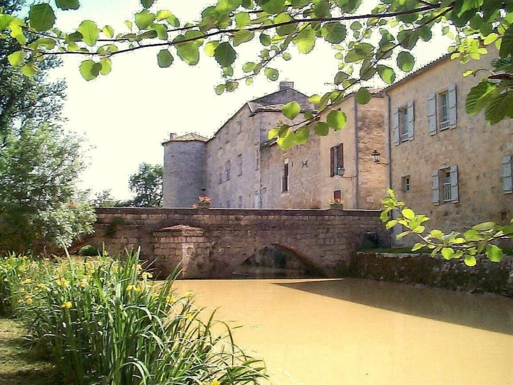 Du Cote De Chez Jeanne Hotel Fourcès Екстериор снимка