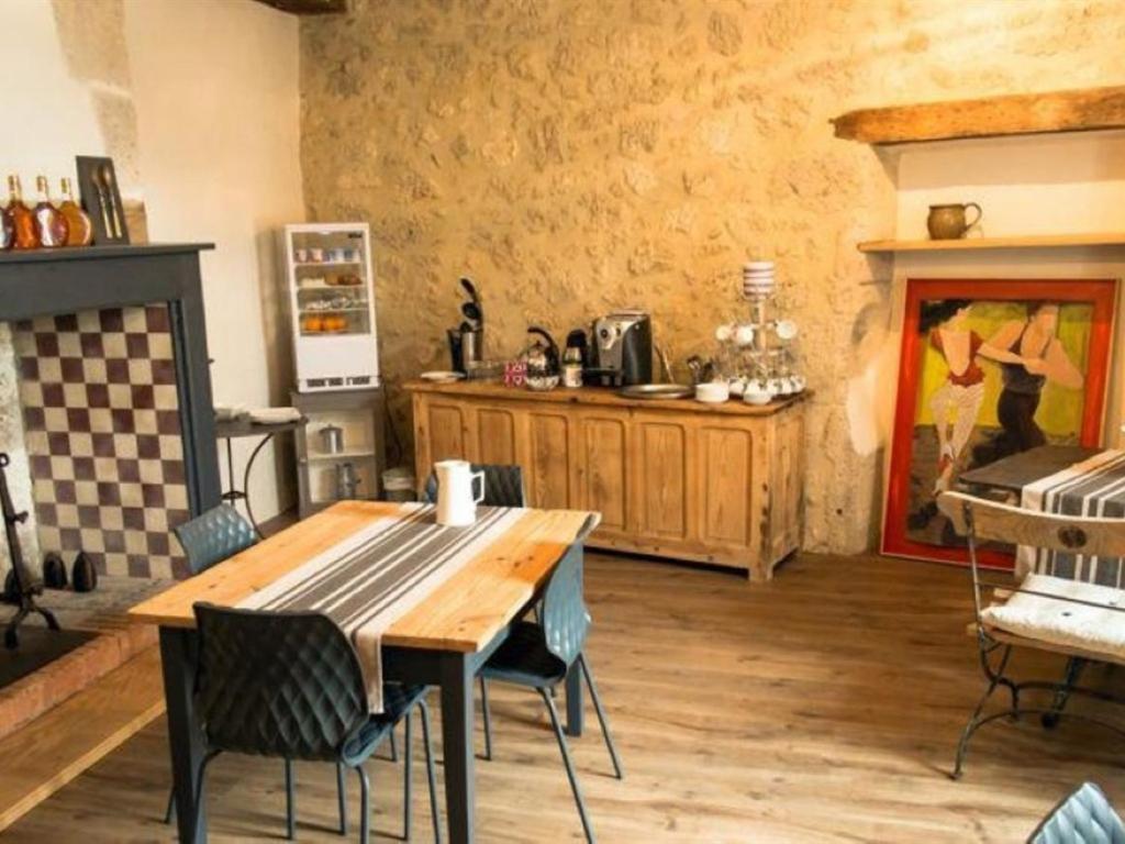 Du Cote De Chez Jeanne Hotel Fourcès Екстериор снимка