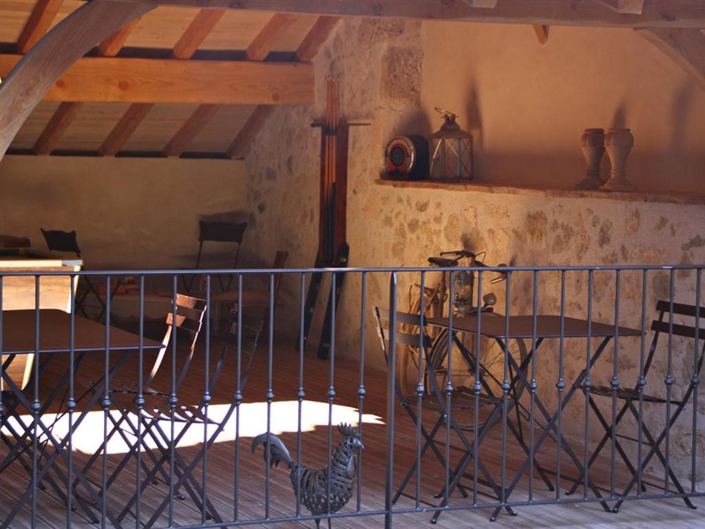 Du Cote De Chez Jeanne Hotel Fourcès Екстериор снимка