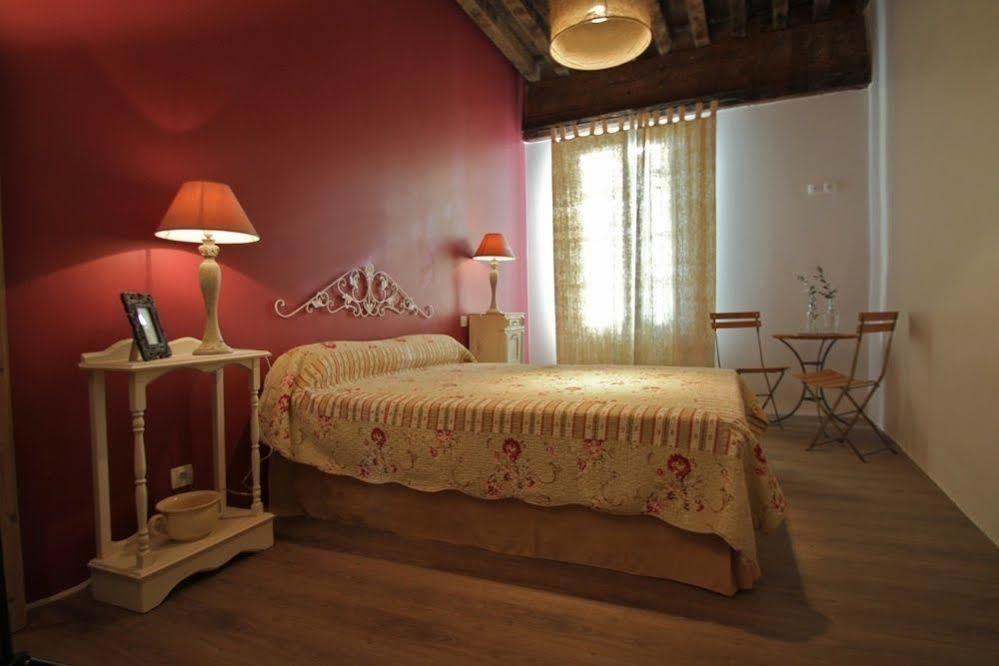 Du Cote De Chez Jeanne Hotel Fourcès Екстериор снимка